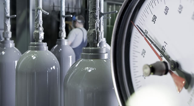 Prüfwerk, Flaschenprüfung und Logistik von Industriegasen im Ruhrgebiet.